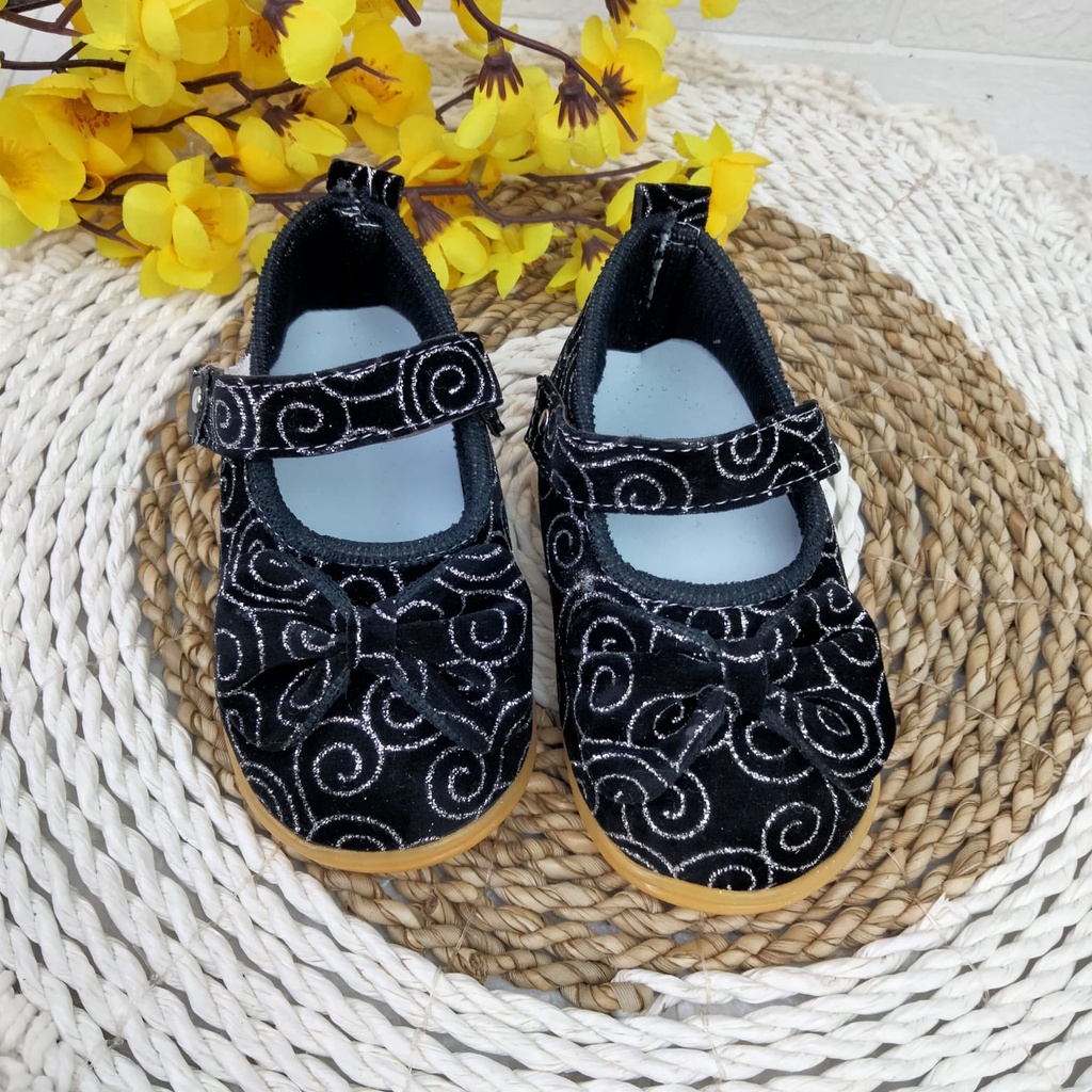 [TAMAN SEPATUKU] SEPATU TRENDY MURAH ANAK PEREMPUAN PITA SOL BUNYI CIT-CIT 1 2 3 TAHUN SAX01