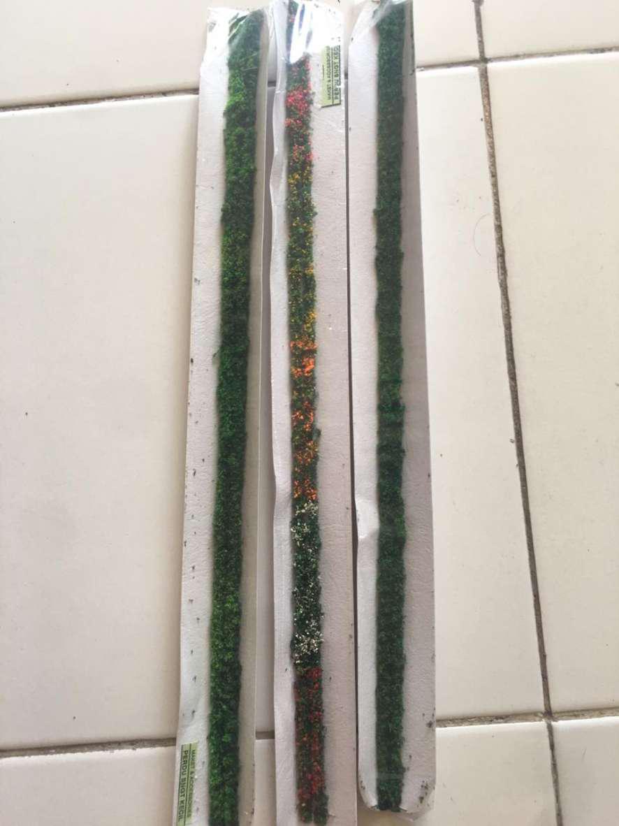 Perdu Hias Sangat Kecil Hijau Bunga Abu-abu - Bahan Maket Trg