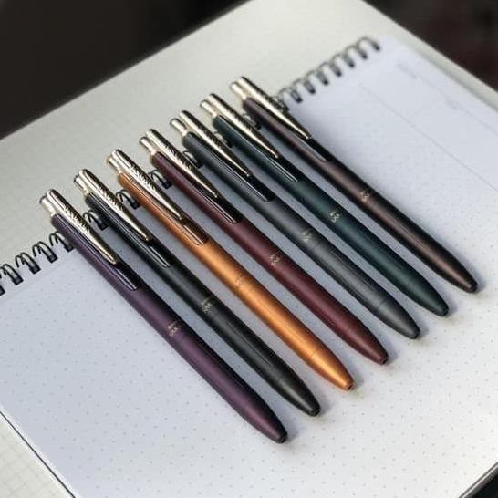 

Refill Pulpen Zebra Grand Sarasa Vintage Color 0,5 Mm - Cassis Black Babho93 Murah