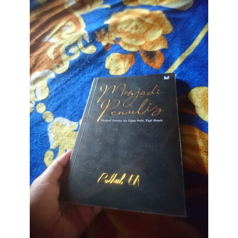 Menjadi Penulis Puthut EA