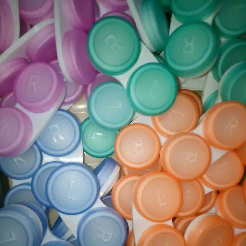 LANCASE TEMPAT SOFTLENS STANDAR ( WARNA RANDOM )