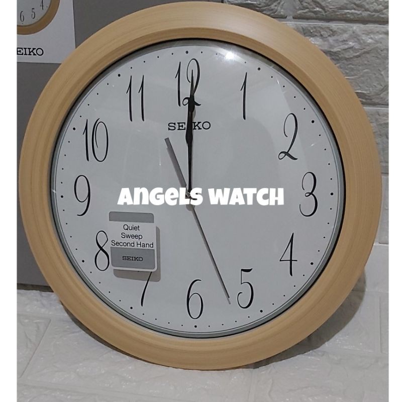 angelswatch jam dinding seiko qxa713 jam dinding kayu seiko minimalist light brown original