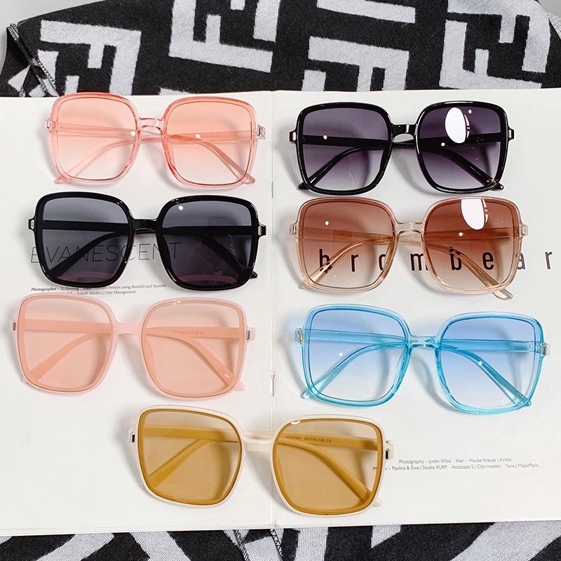 Kacamata Pria/Wanita Kotak Korean Fashion Retro Square Frame Kacamata Hitam Wanita Metal Pantai unglasses Anti Uv400 Terbaru