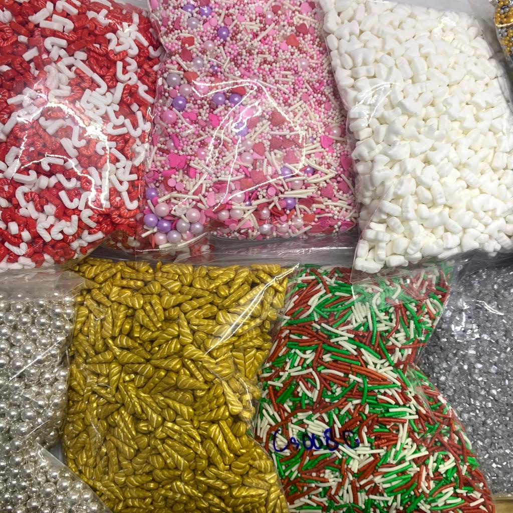 

ANEKA SPRINKLE BERBAGAI BENTUK ISI 500GR / TRIMIT GULA / DEKORASI KUE / SPRINKLES TABUR