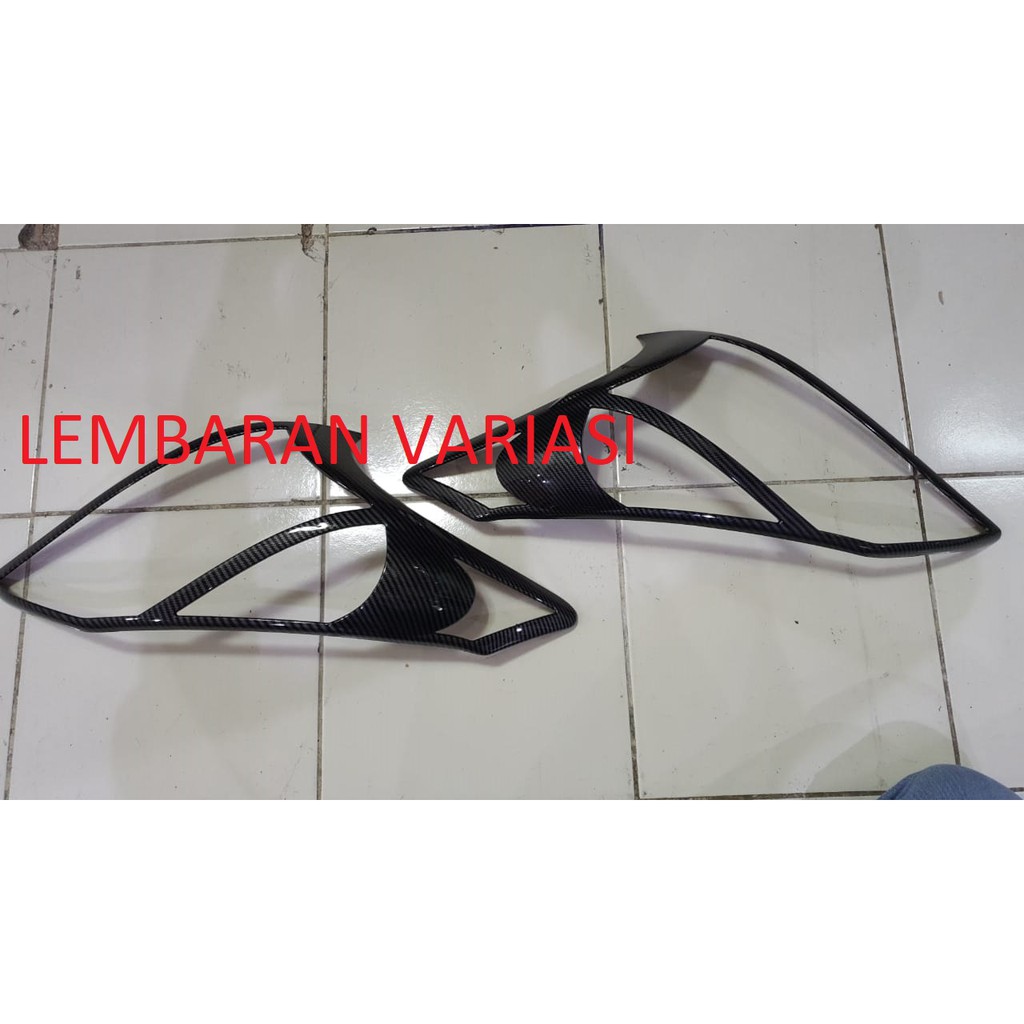 Garnish depan Mobil All New Avanza Hitam Carbon