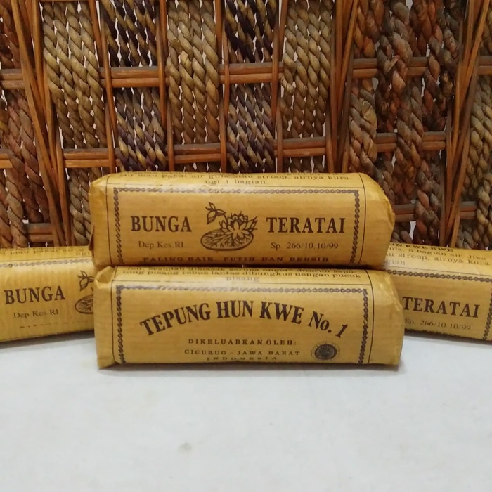 

TERLARIS Tepung Hun Kwe cap Bunga Teratai; isi 100 gram