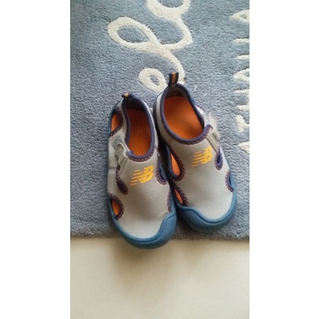 preloved sendal NB anak