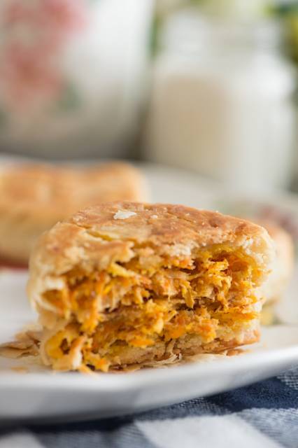 

BAKPIA ISI AYAM / 8PC | SUDAH TERMASUK BUBBLE WRAP | PENGIRIMAN H+1