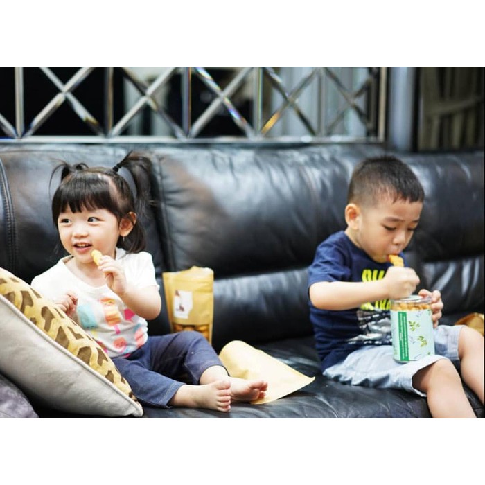 

Murah CEMILAN SEHAT / SNACK - Sus Bayi Rasa Salmon & Parsley by Nyonya Kwee Original