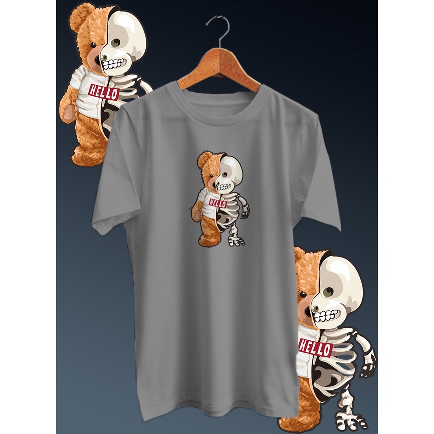 KAOS DISTRO PRIA COTTON COMBED 30S DEPAN /TSHIRT GAMBAR DIGITAL FULLPRINT BEAR HELLO NECK/LENGAN PENDEK