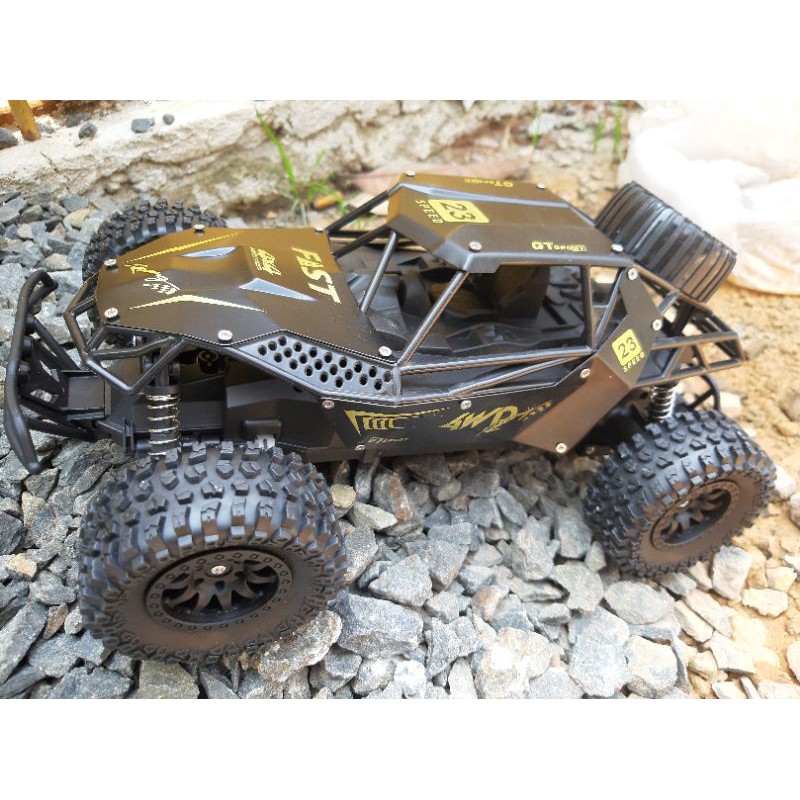 MOBIL REMOT ANTI AIR WATERPROOF RC OFF ROAD 4WD METAL 2,4Ghz ROCK CLAWER CLIMBER MAINAN REMOTE CONTROL