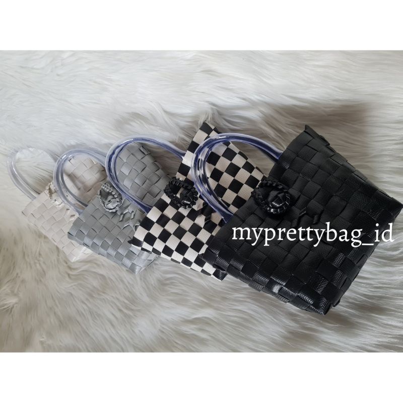 READY Tas Embos Mini SlingBag Tas Anyam Mini Pearl Strap Premium