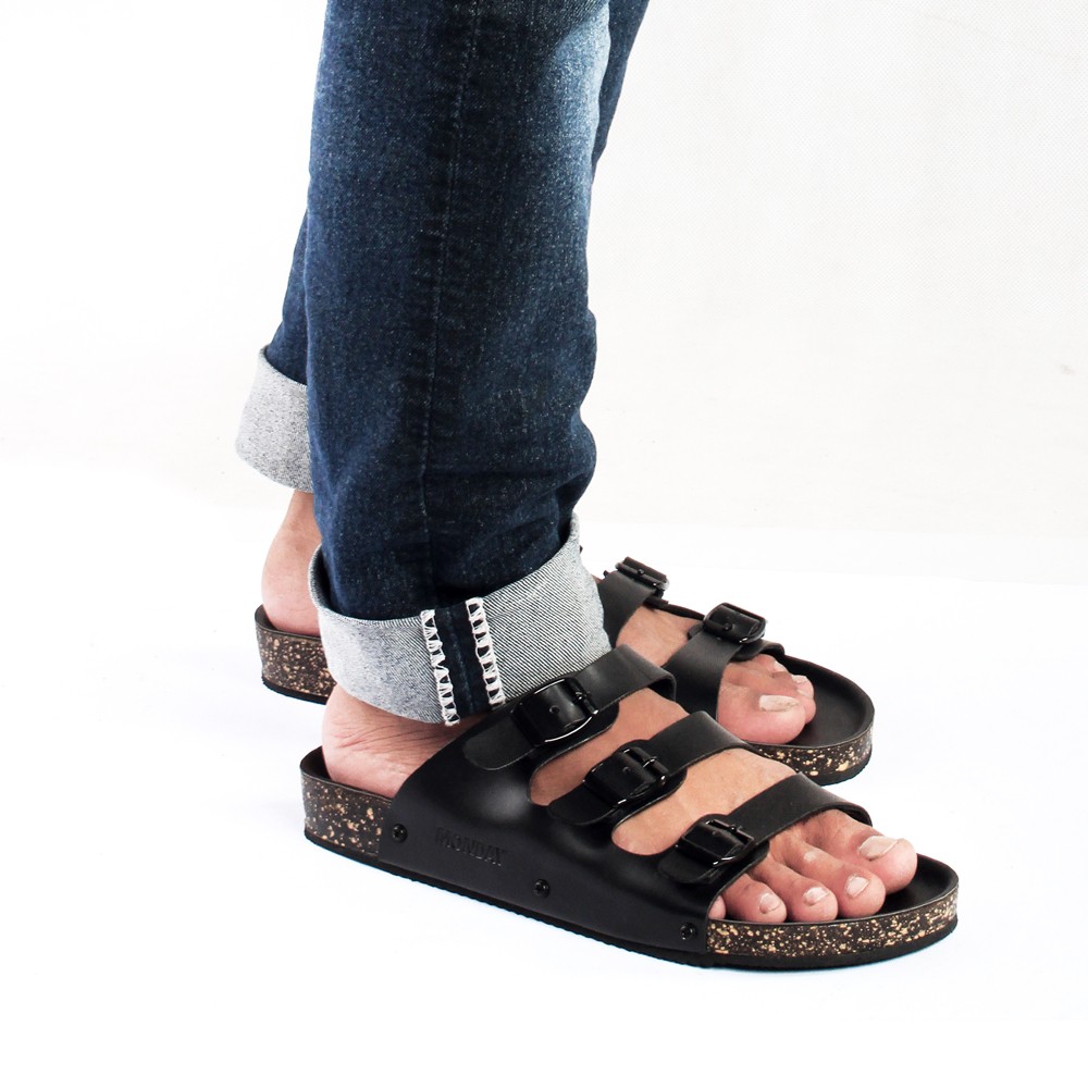 LICHT BLACK - Sandal Kasual Pria Cowok Simple Jalan Outdoor Sendal Santai Casual