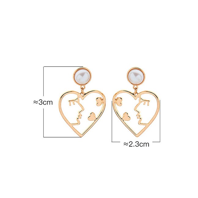 LRC Anting Tusuk Fashion Gold S925 Silver Needle Pearl Love Kiss Hollow Cartoon Earrings F75091