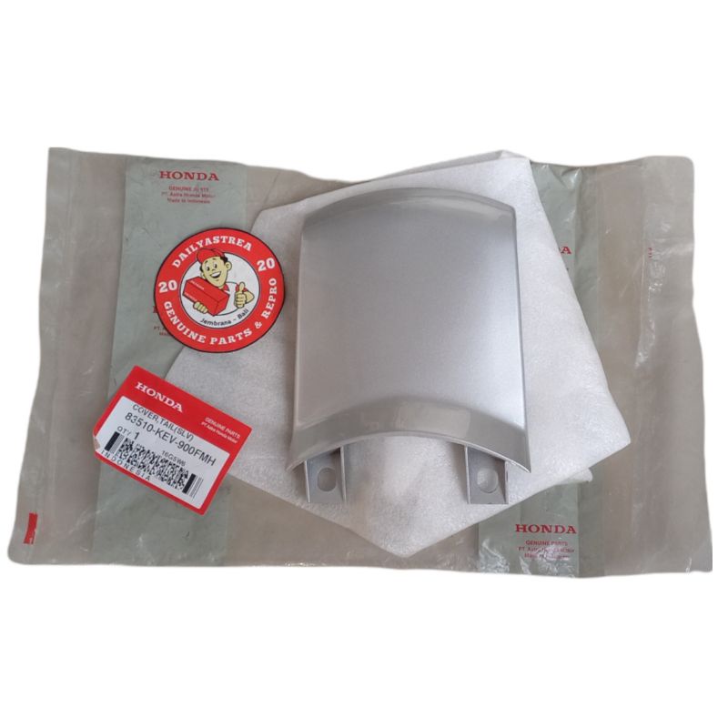 COVER TAIL SAMBUNGAN BODY BELAKANG HONDA SUPRA V XX X 100 SILVER ORIGINAL 83510-KEV-900FMH