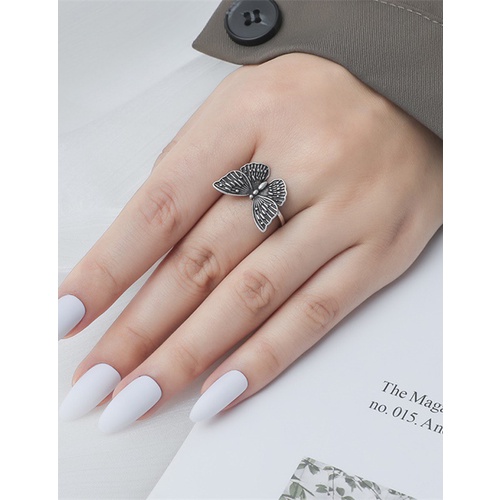 LRC Cincin Fashion Hollow Butterfly Ring V42739