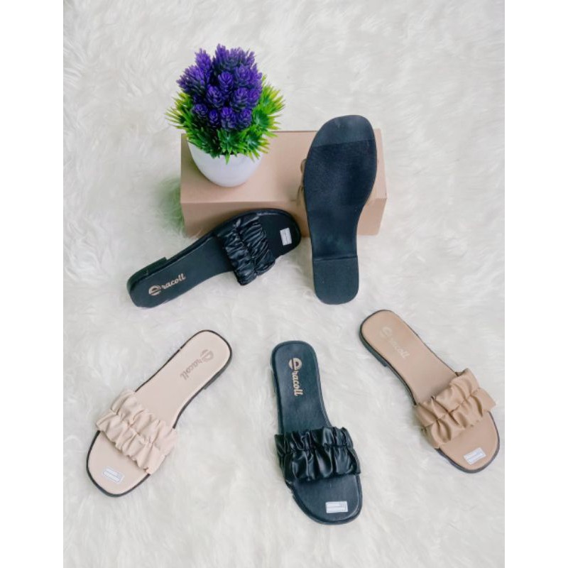 Sandal wanita kerut