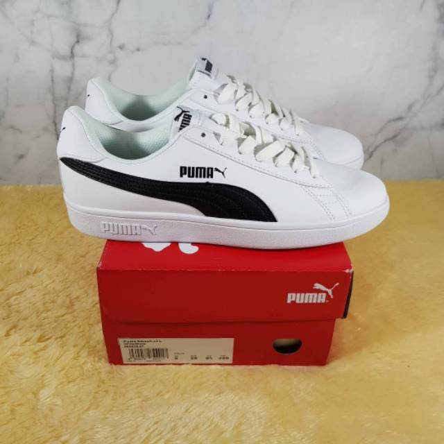 puma smash v2 white black