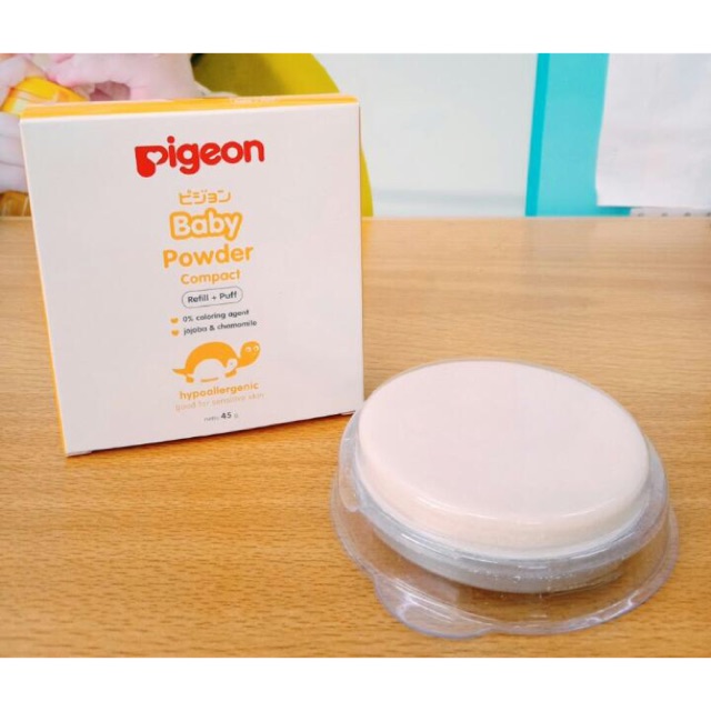 Pigeon Baby Powder Compact Refill + Puff bedak