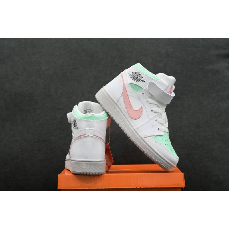 Sepatu anak Nke jordaan 1 retro white sail peach white