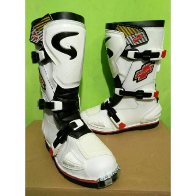 Sepatu cross gordonz A05 motif