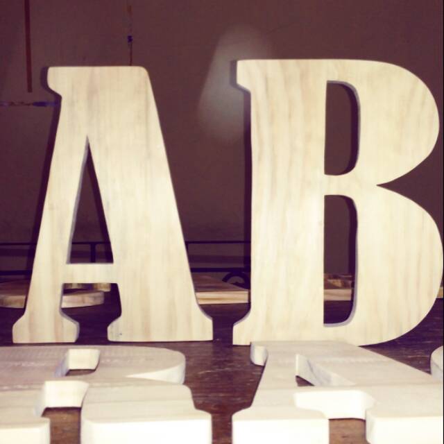 Distributor Huruf Kayu 20cm eGj1bnhgajn0Y