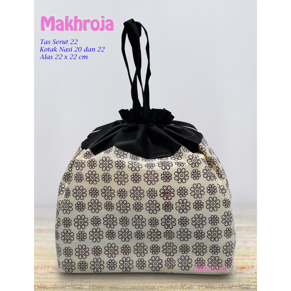 

Tas Hajatan Goodie Bag Serut 22 Batik Bunga Hitam Cream