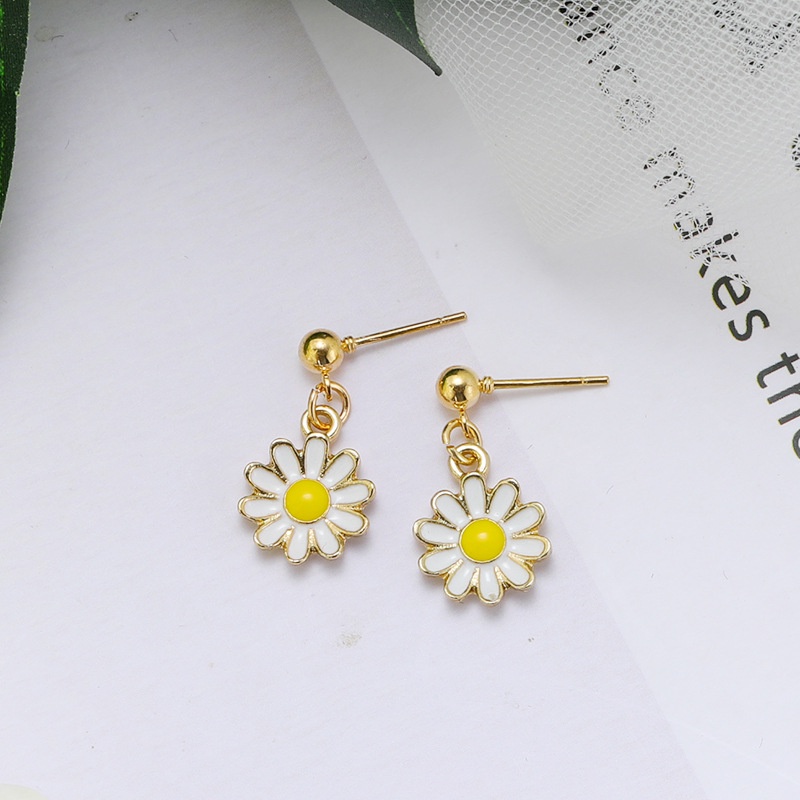 Sterling silver jarum Korea little daisy bunga anting kecil anting-anting kreatif anggun kepribadian