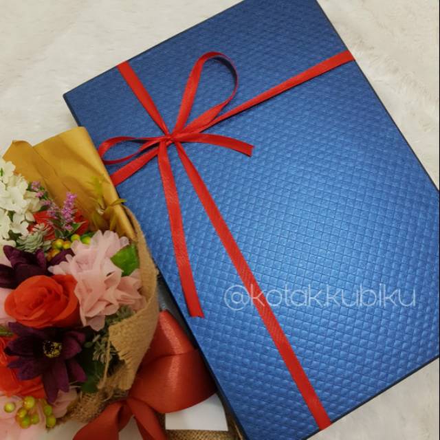 

Kotak Kado Box Dus Souvenir Gift Hadiah Custom ukuran 32 x 22 x 5 cm