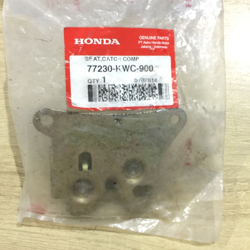 Kunci Jok Catch Comp Seat CS1 ORI AHM  77230KWC900