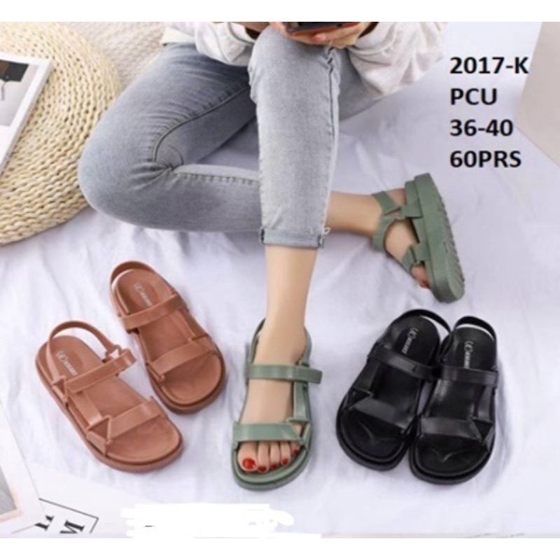 Sandal Jelly Wanita Tali Gunung Hitam Karet Import 8868