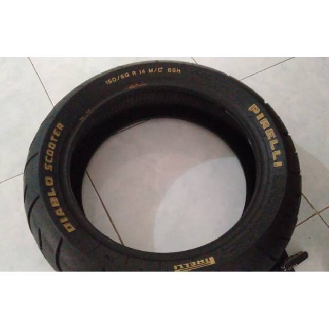 Pirelli Diablo Scooter
