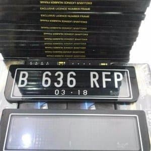 dudukan / cover / Tatakan Tempat Plat Nomor Mobil Akrilik SET Lengkap