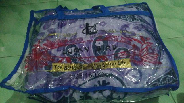 Selimut Bulu Dewasa Uk 180 X 200 Cm