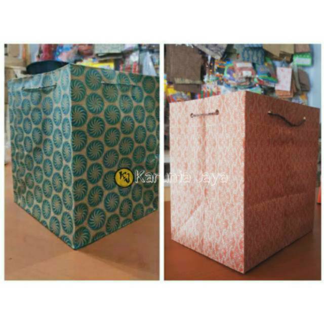 

Tas Kertas Paperbag R8 (20x18x23)