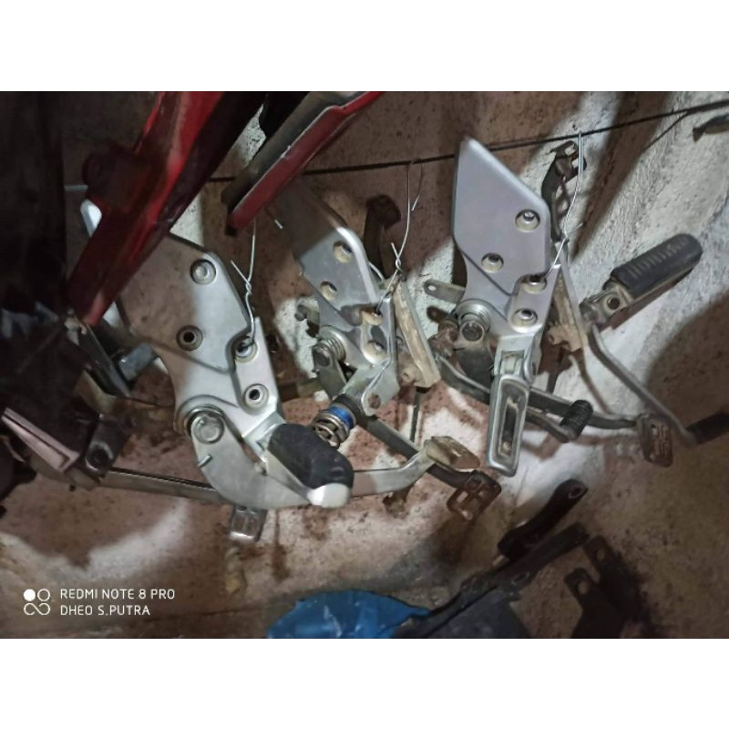 footstep depan original new vixion