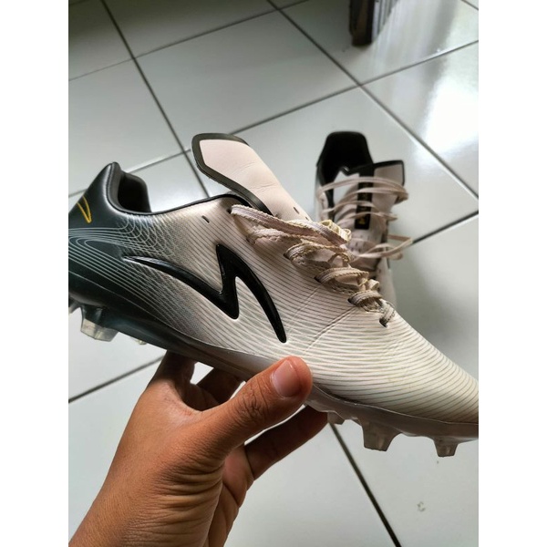 SPECS LS ULTRA FG KLOK BEKAS