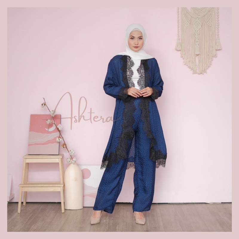 Tina Outer Lace Kebaya (Hanya Atasan)