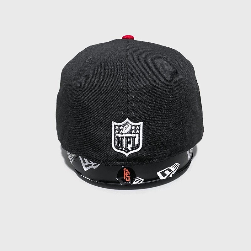 TOPI NEW ERA ORIGINAL 5950 SUPERBOWL 38 TAMPA BAY BUCCANEERS BLACK RED