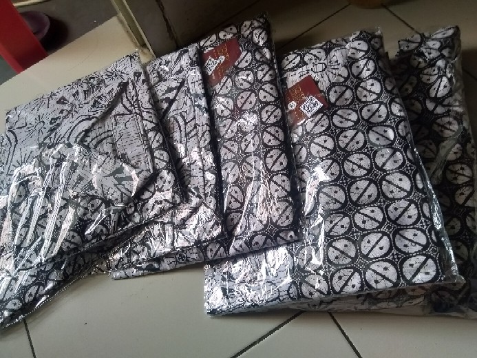 Kemeja Batik Pria Kawung Matahari