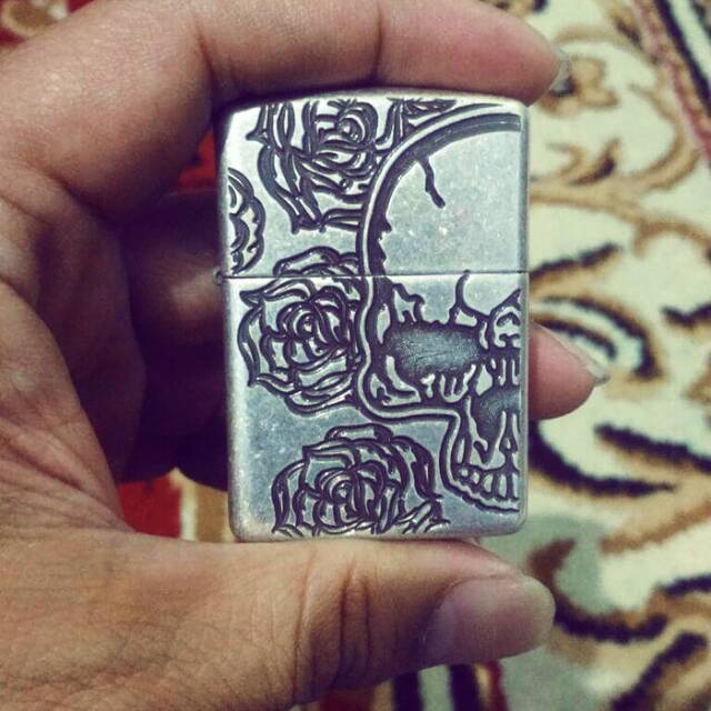 Zippo Armor Skull and Roses Antique Silver Plate