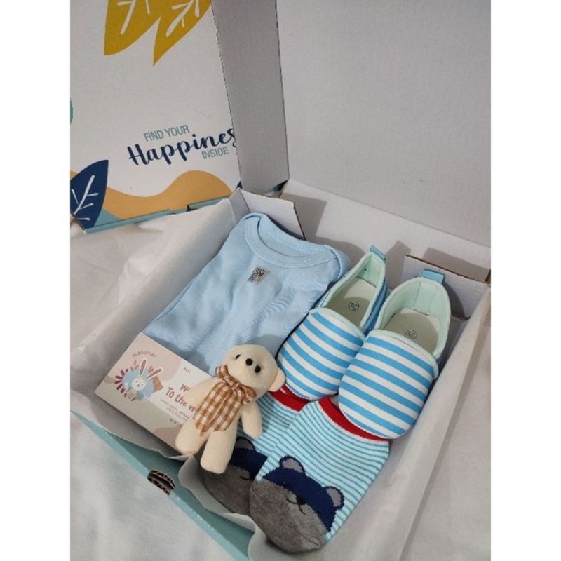 (4 IN 1 BABY BOY GIRL) HAMPERS KADO LAHIRAN BAYI GIFT BOX SEPATU BAJU JUMPER KUPLUK KAOS KAKI SEPATU FLATSHOES BONEKA MURAH MERIAH HADIAH LAHIRAN-BIRU GARIS