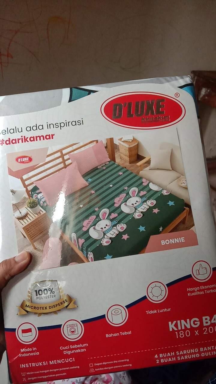 Sprei Kintakun Dluxe 180x200 B4 - Agnesia Brenda Braxley Caroline Danielle Ezlyn Graciela Zirafa