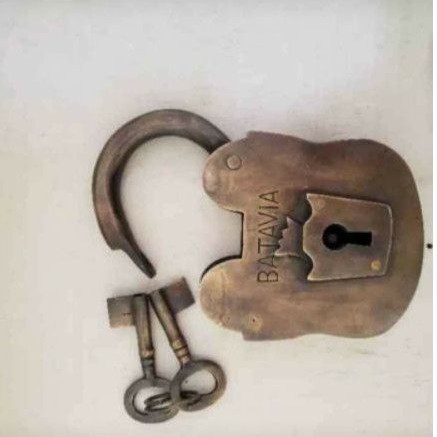 gembok unik antik kuno klasik / gembok kunci kuningan antik