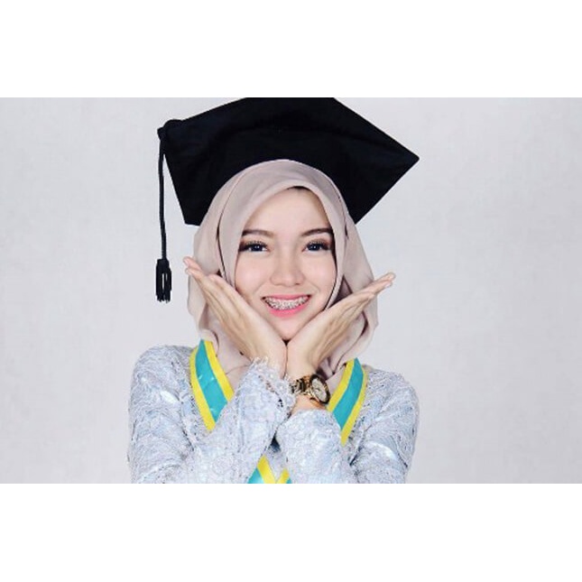 JASA RIAS MAKEUP WISUDA GLOW