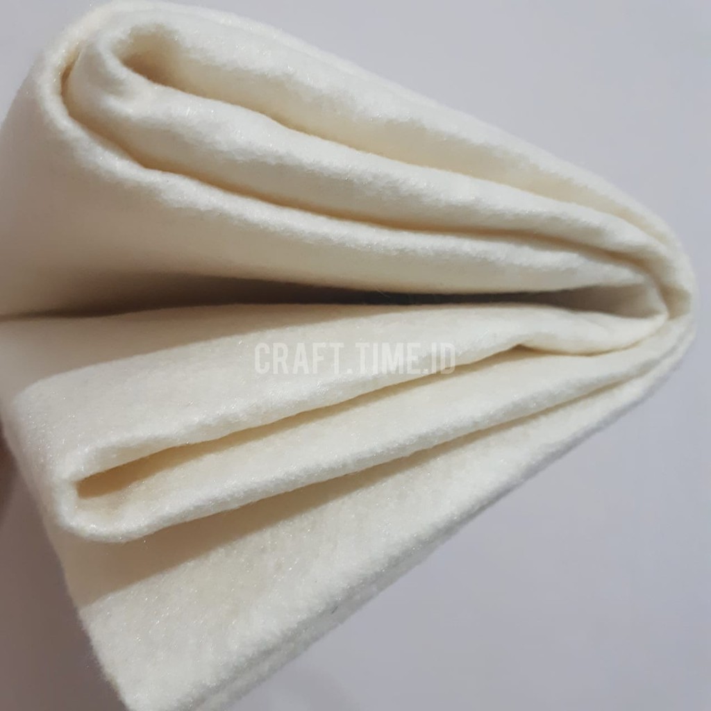 KAIN FLANEL / FELT IMPOR TEBAL 1 METER-BROKEN WHITE