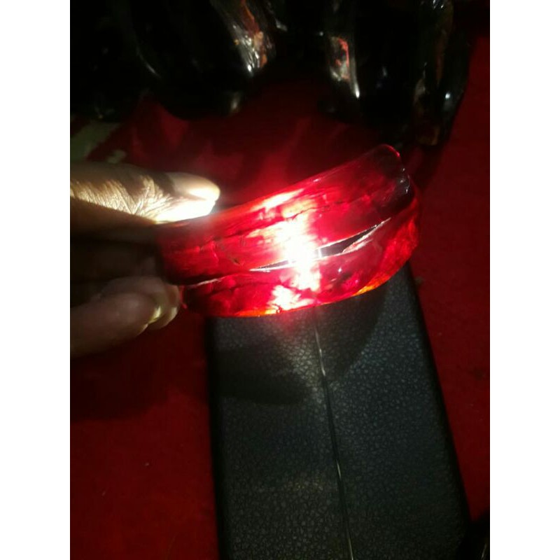 Gelang akar bahar merah kristal