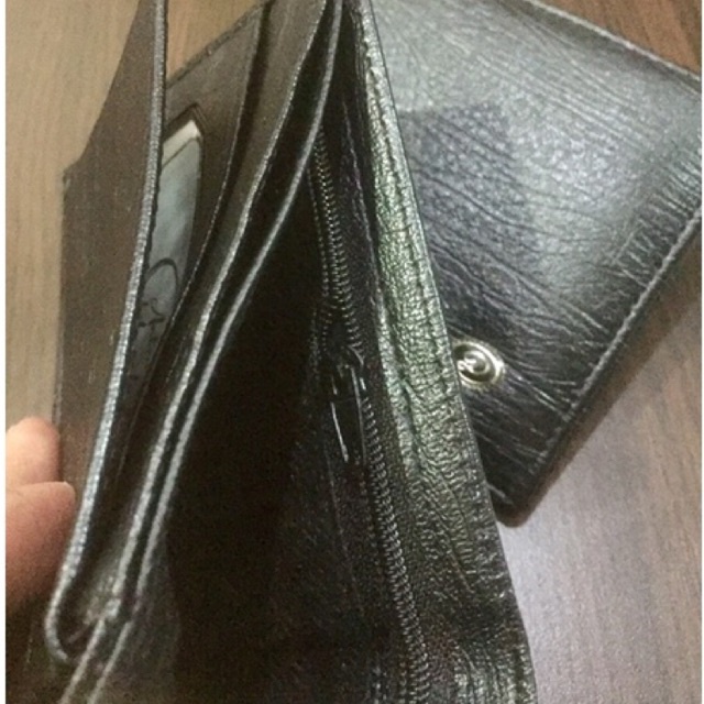 [anton hilmanto] dompet lipat biasa peia bahan kulit sinteyis lokal urat kayu bona #dompet #dompetlipat #dompetpria #dompetcowok #dompetbagus