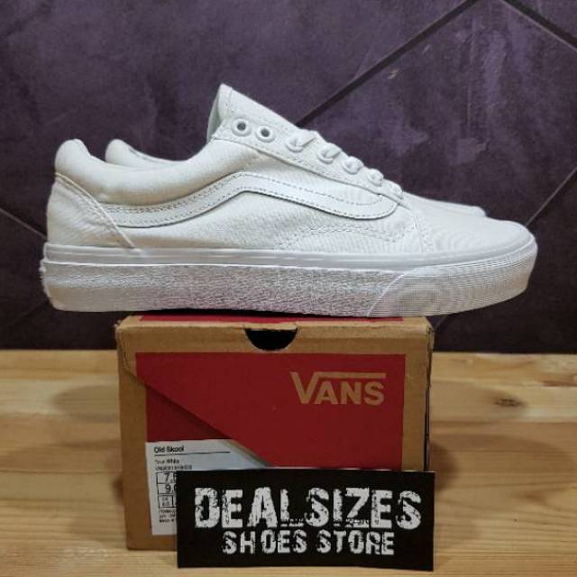 Vans Old Skool Classic Triple White BNIB Original 100%