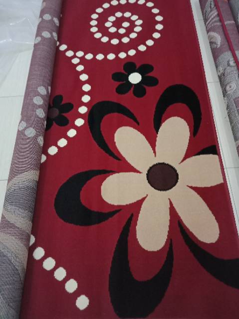 Karpet Permadani Motif Ukuran 190x260 cm Kualitas Premium Bahan Lembut dan Halus